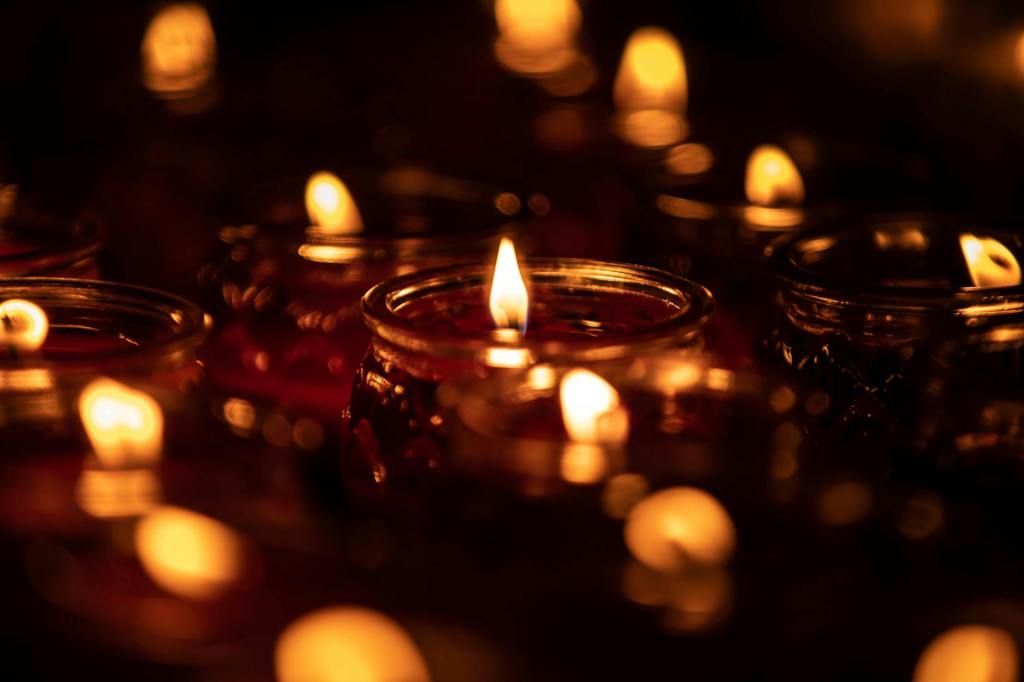 Before you can offer deep love and connection to someone else, you first have to build that relationship with yourself. Photo by u82f1u6770 u90d1 on Pexels.com